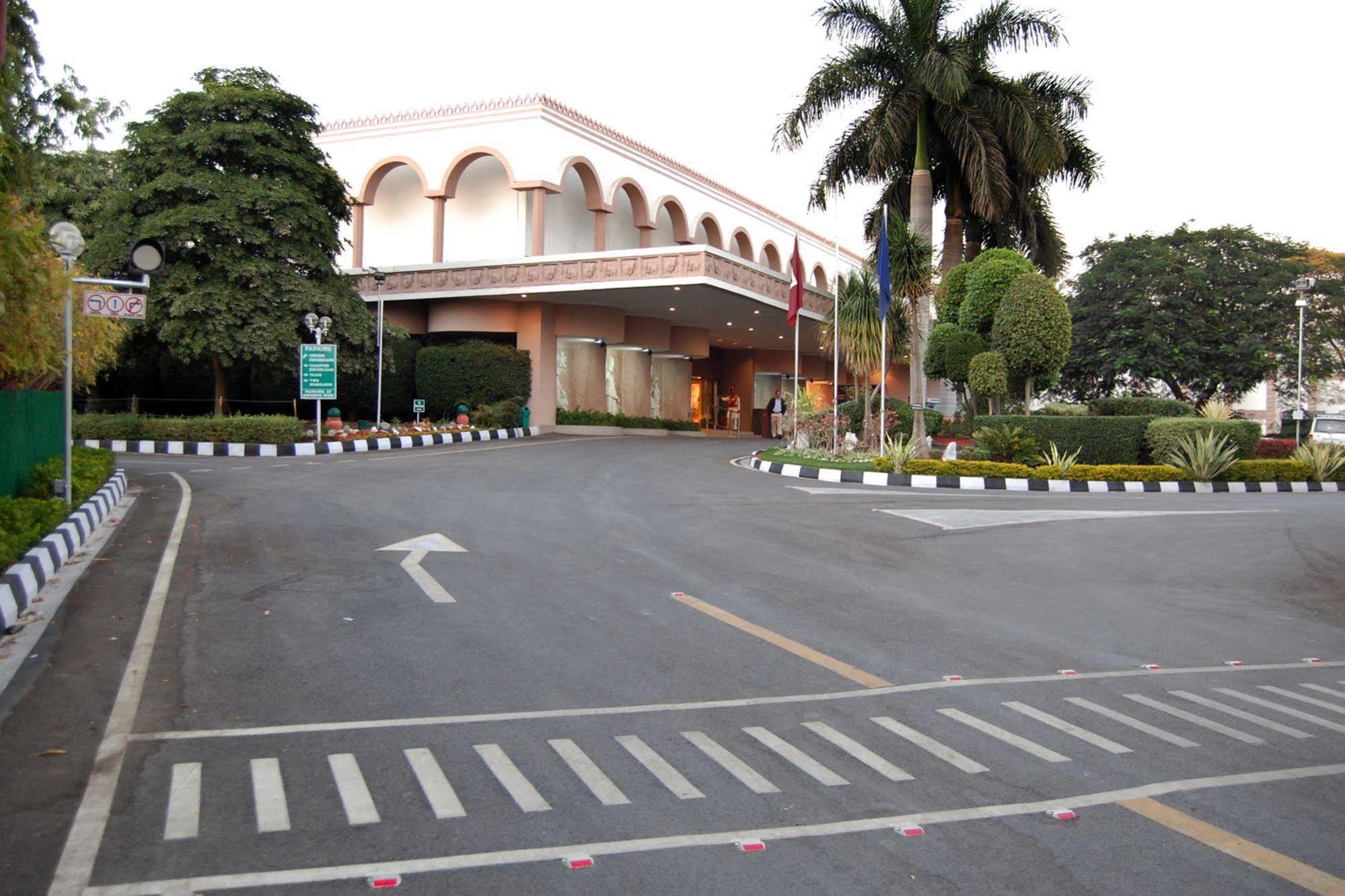 Welcomhotel By Itc Hotels, Rama International, Aurangabad Zewnętrze zdjęcie